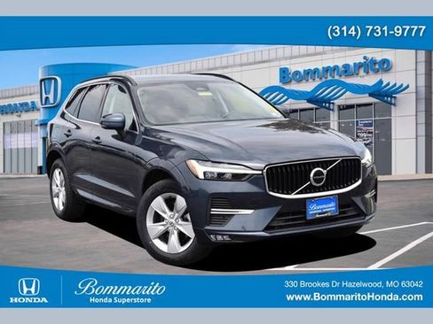 Used 2022 Volvo XC60 B5 Momentum AWD/4WD image 1