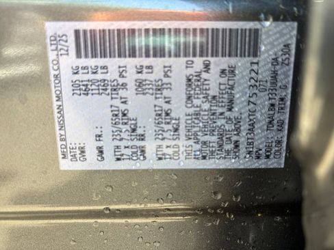 Used 2026 Nissan Rogue S FWD image 29