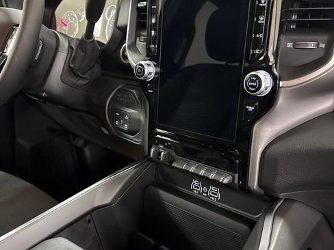 New 2026 RAM 2500 Big Horn AWD/4WD image 25