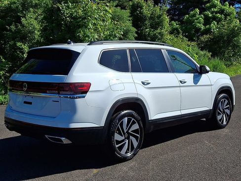 Used 2025 Volkswagen Atlas SE AWD/4WD image 6