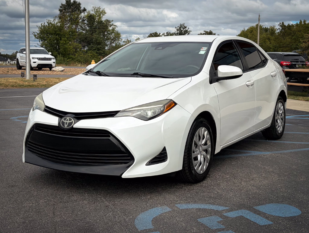 Used 2019 Toyota Corolla LE FWD image 17