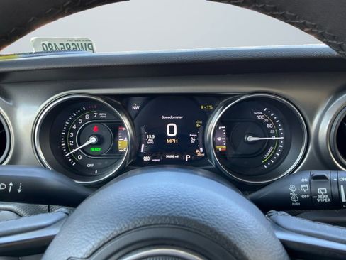 Used 2023 Jeep Wrangler Unlimited AWD/4WD image 12