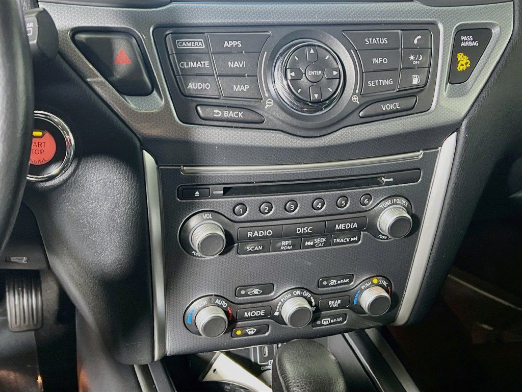 Used 2019 Nissan Pathfinder SL AWD/4WD image 15