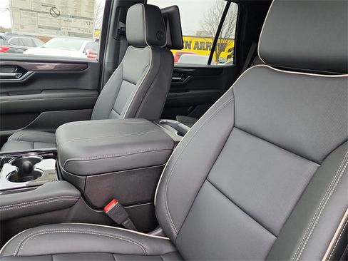 New 2026 GMC Yukon Elevation w/ Elevation Premium Package image 13