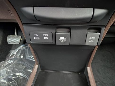 New 2026 Honda Odyssey Touring image 11