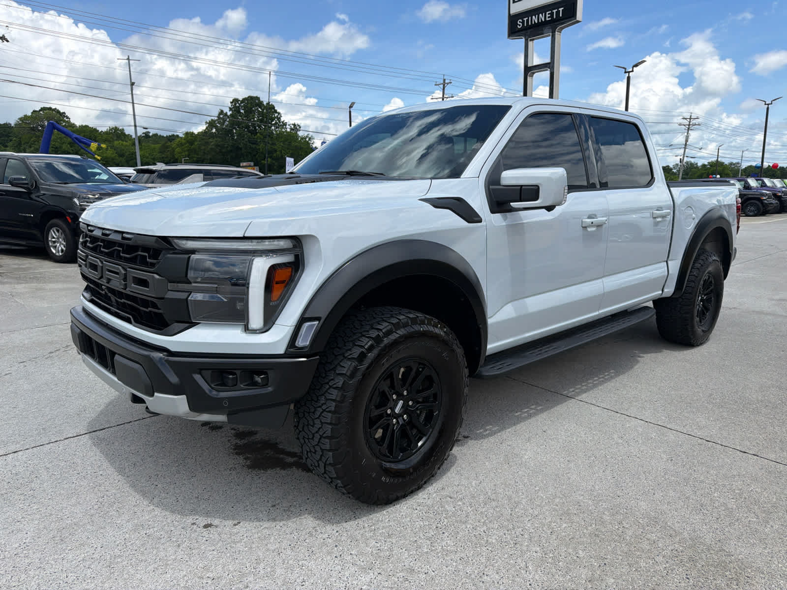 Used 2025 Ford F150 Raptor AWD/4WD image 1