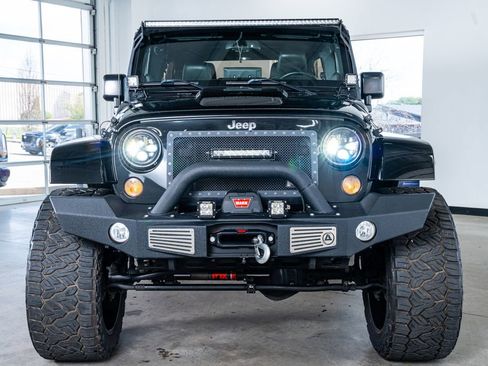 Used 2014 Jeep Wrangler Unlimited Rubicon w/ Connectivity Group image 3