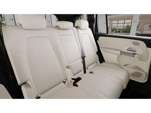 New 2026 Mercedes-Benz GLB 250 4MATIC image 5