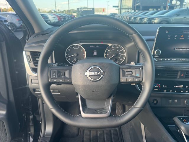 Used 2026 Nissan Rogue SV FWD image 12