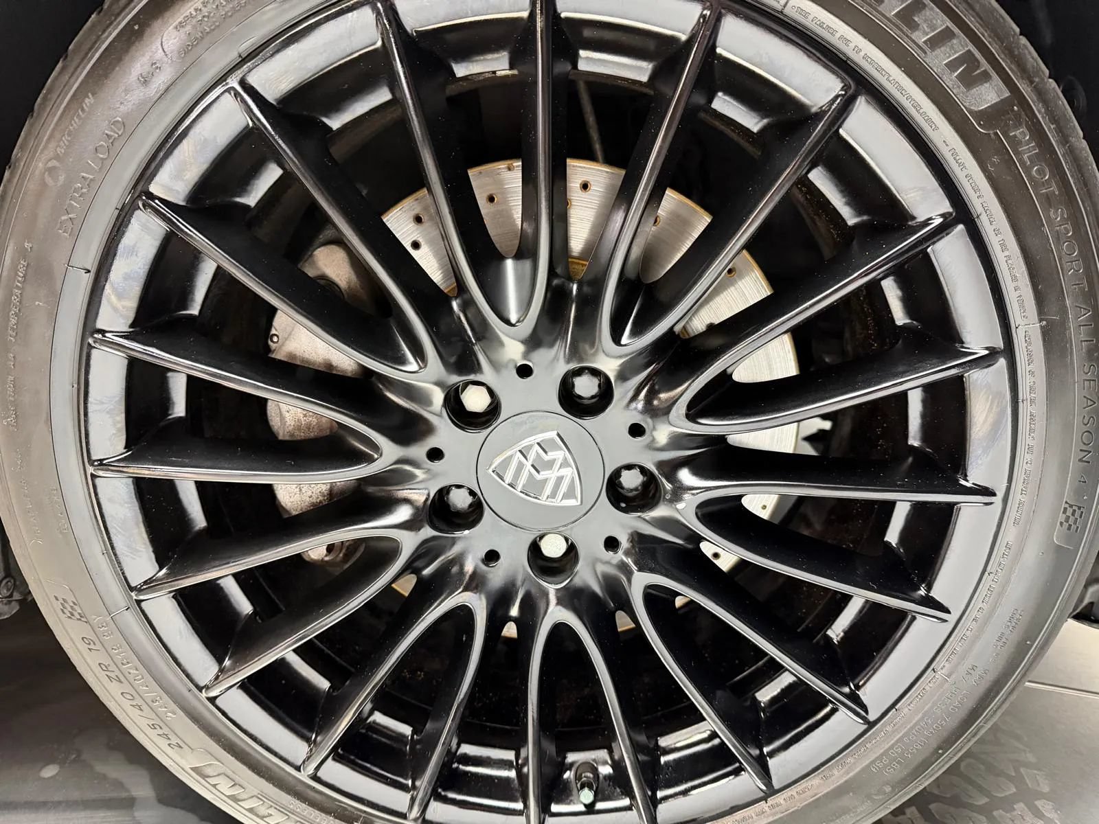 Used 2010 Mercedes-Benz S 550 4MATIC image 8