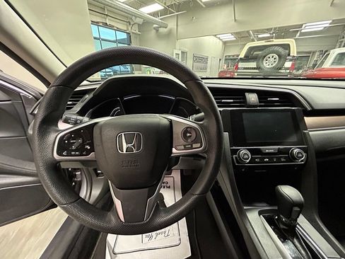 Used 2016 Honda Civic EX-T image 9