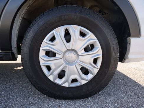 Used 2023 Ford Transit 350 XLT image 26