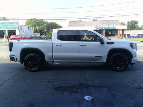 Used 2021 GMC Sierra 1500 Elevation w/ X31 Off-Road Package AWD/4WD image 6