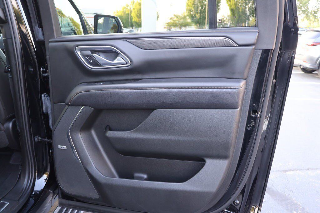 Used 2023 GMC Yukon XL AT4 w/ AT4 Premium Package AWD/4WD image 20