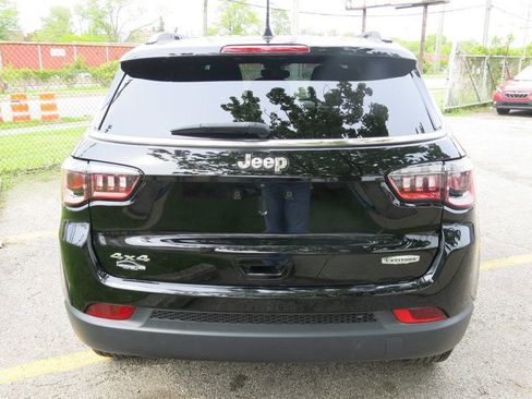 Used 2024 Jeep Compass Latitude AWD/4WD image 8