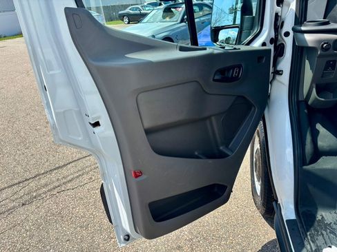 Used 2023 Ford Transit 250 148 High Roof Extended image 10