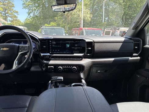 Used 2024 Chevrolet Silverado 1500 LTZ w/ Technology Package AWD/4WD image 25