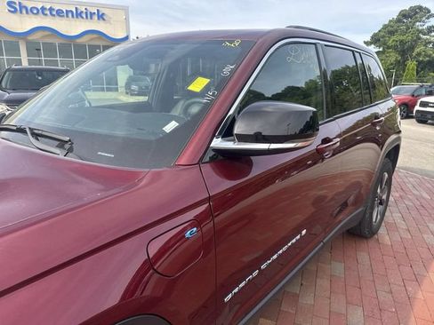 Used 2024 Jeep Grand Cherokee Limited 4xe AWD/4WD image 5