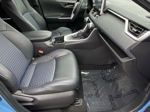 Certified 2022 Toyota RAV4 XSE AWD/4WD image 10