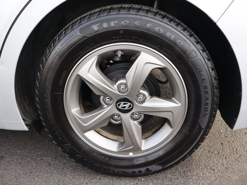 Used 2017 Hyundai Elantra ECO w/ Cargo Package image 42