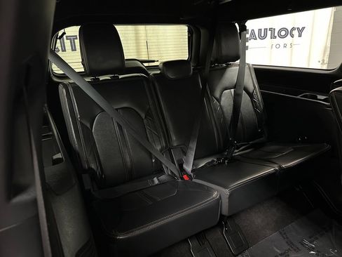 Used 2023 Ford Expedition Max Platinum AWD/4WD image 22