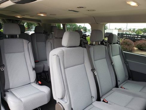 Used 2015 Ford Transit 350 XLT RWD image 13
