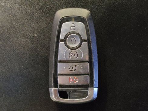 Used 2021 Ford Explorer Limited w/ Equipment Group 301A image 32