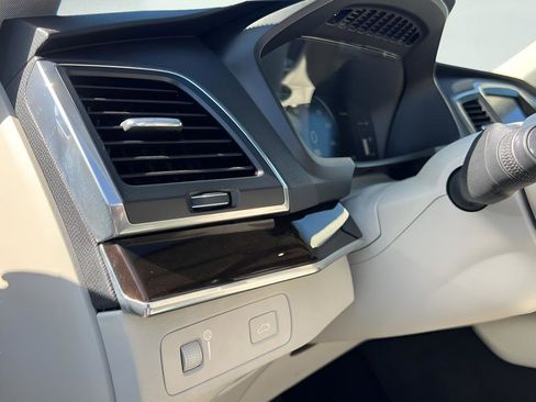 Used 2019 Volvo XC90 T5 Momentum w/ Protection Package Premier image 46