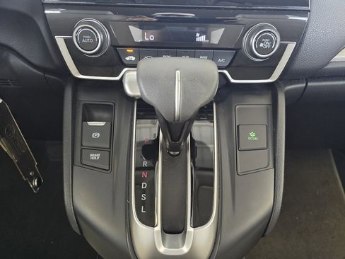 Used 2019 Honda CR-V LX image 9