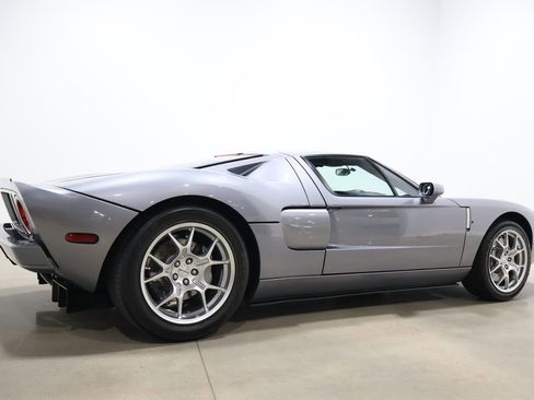 Used 2006 Ford GT image 49