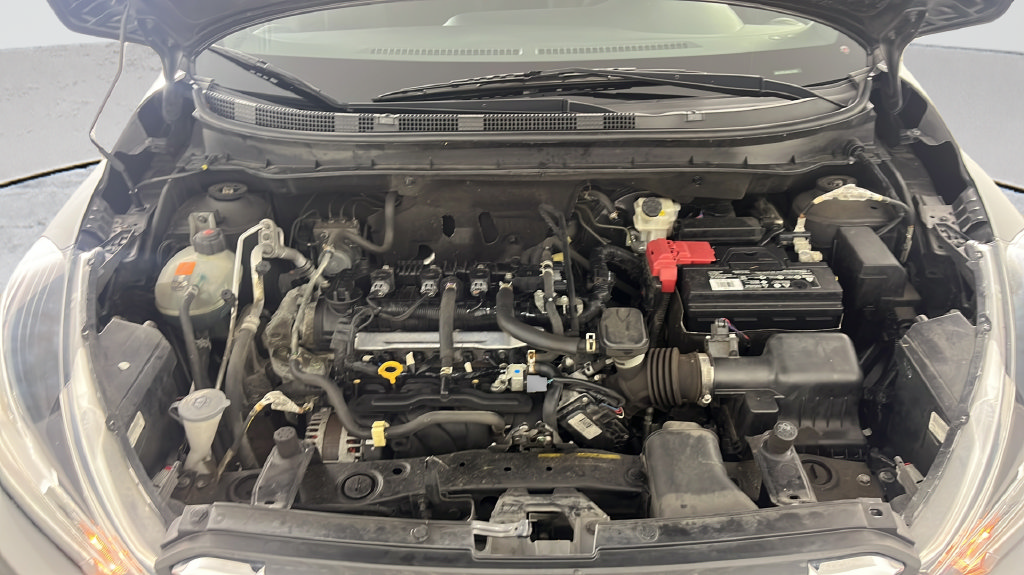 Used 2019 Nissan Kicks SV FWD image 19