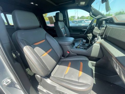 Used 2025 GMC Sierra 1500 AT4 w/ AT4 Premium Package AWD/4WD image 26