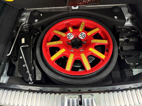 Used 2018 Porsche Cayenne Platinum Edition image 38