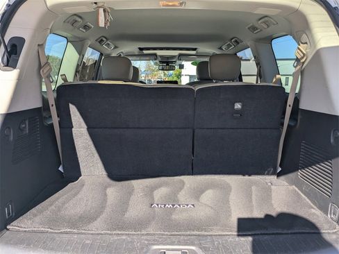 Used 2023 Nissan Armada SL w/ Captain's Chairs Package image 10