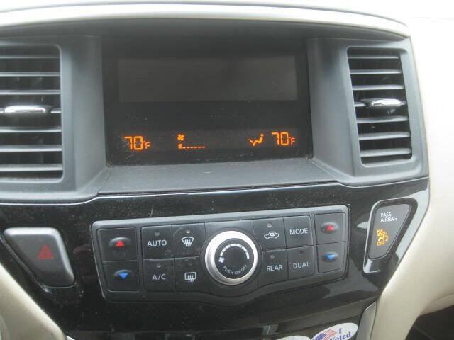 Used 2014 Nissan Pathfinder S AWD/4WD image 23