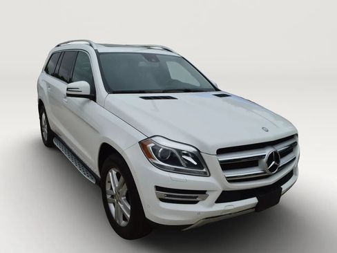 Used 2015 Mercedes-Benz GL 320 BlueTEC 4MATIC image 12