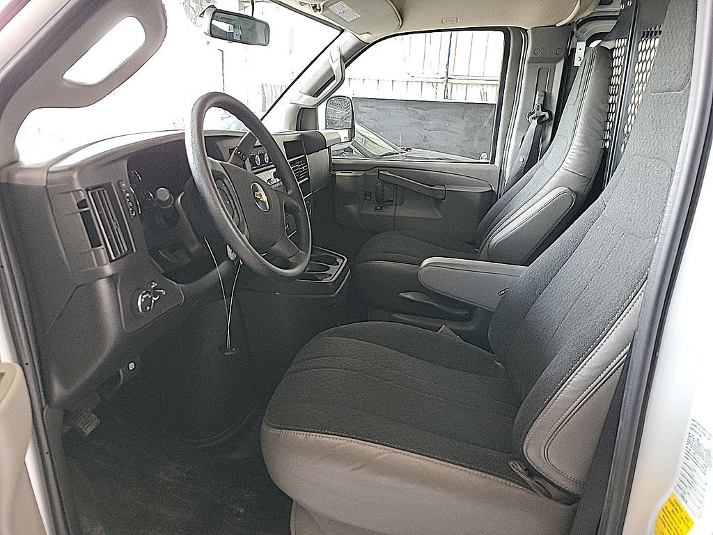 Certified 2025 Chevrolet Express 2500 w/ Driver Convenience Package RWD image 3