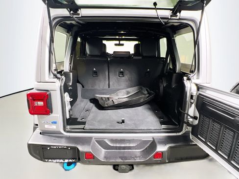 Used 2021 Jeep Wrangler Unlimited Sahara w/ Cold Weather Group image 34