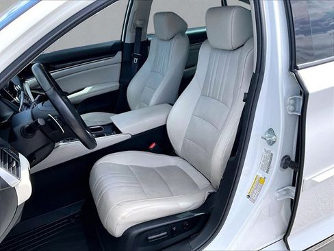 Used 2021 Honda Accord Touring image 24
