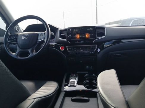 Used 2020 Honda Pilot Touring image 13