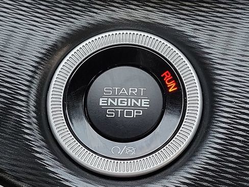 Used 2023 Jeep Grand Cherokee Altitude AWD/4WD image 17
