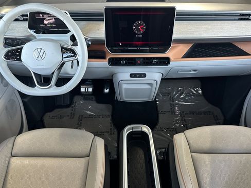 Used 2025 Volkswagen ID. Buzz 1st Edition RWD image 12