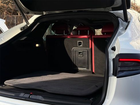 Used 2022 Maserati Levante GT image 9