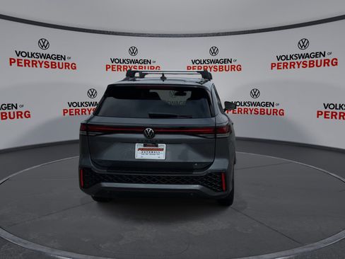 New 2026 Volkswagen Tiguan SE R-Line image 7