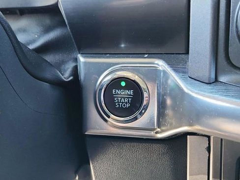 Used 2021 Ford F150 Lariat w/ Equipment Group 502A High image 31