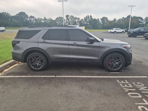 Certified 2025 Ford Explorer ST w/ Sun And Sound Package AWD/4WD image 3