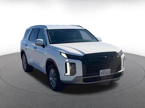 Used 2025 Hyundai Palisade SEL FWD image 2