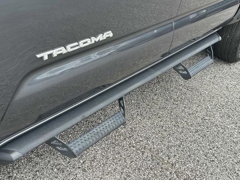 Used 2022 Toyota Tacoma SR5 image 18