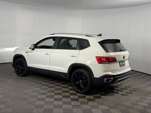 Used 2022 Volkswagen Taos SE image 10