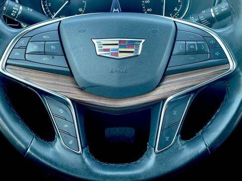 Certified 2023 Cadillac XT5 Premium Luxury image 10